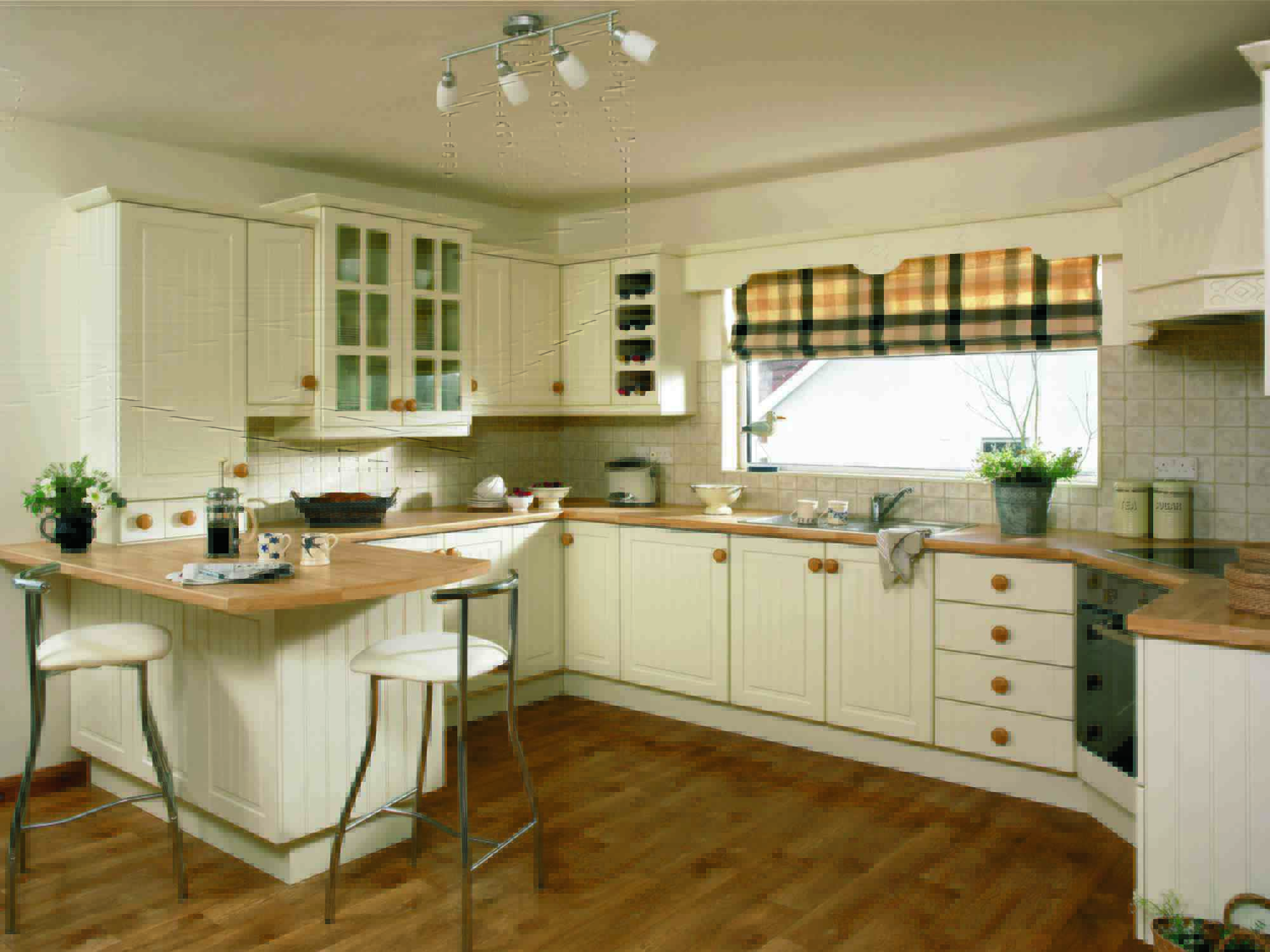 Кухня с окном дизайн интерьер фото в доме