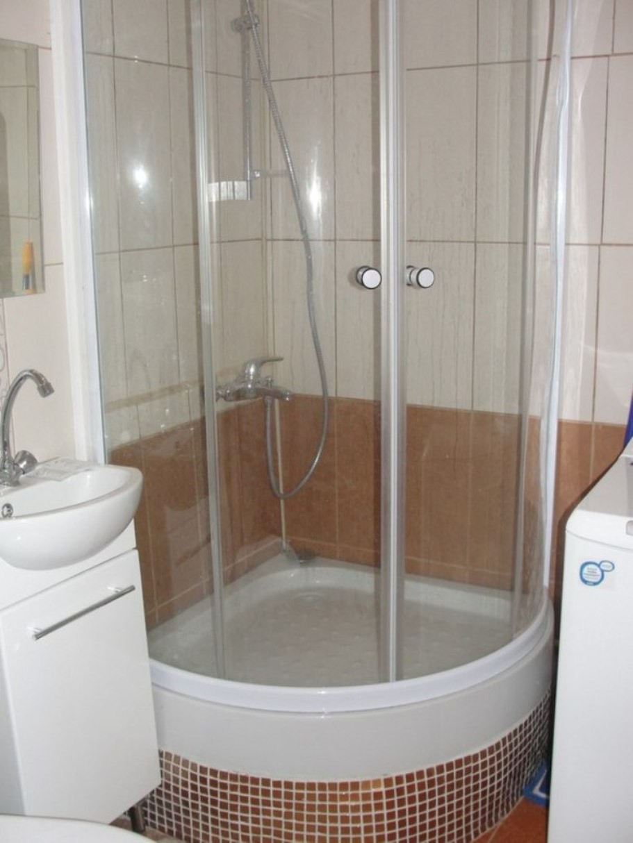 Дизайн ванной комнаты с душевой кабиной без туалета со стиральной машиной фото