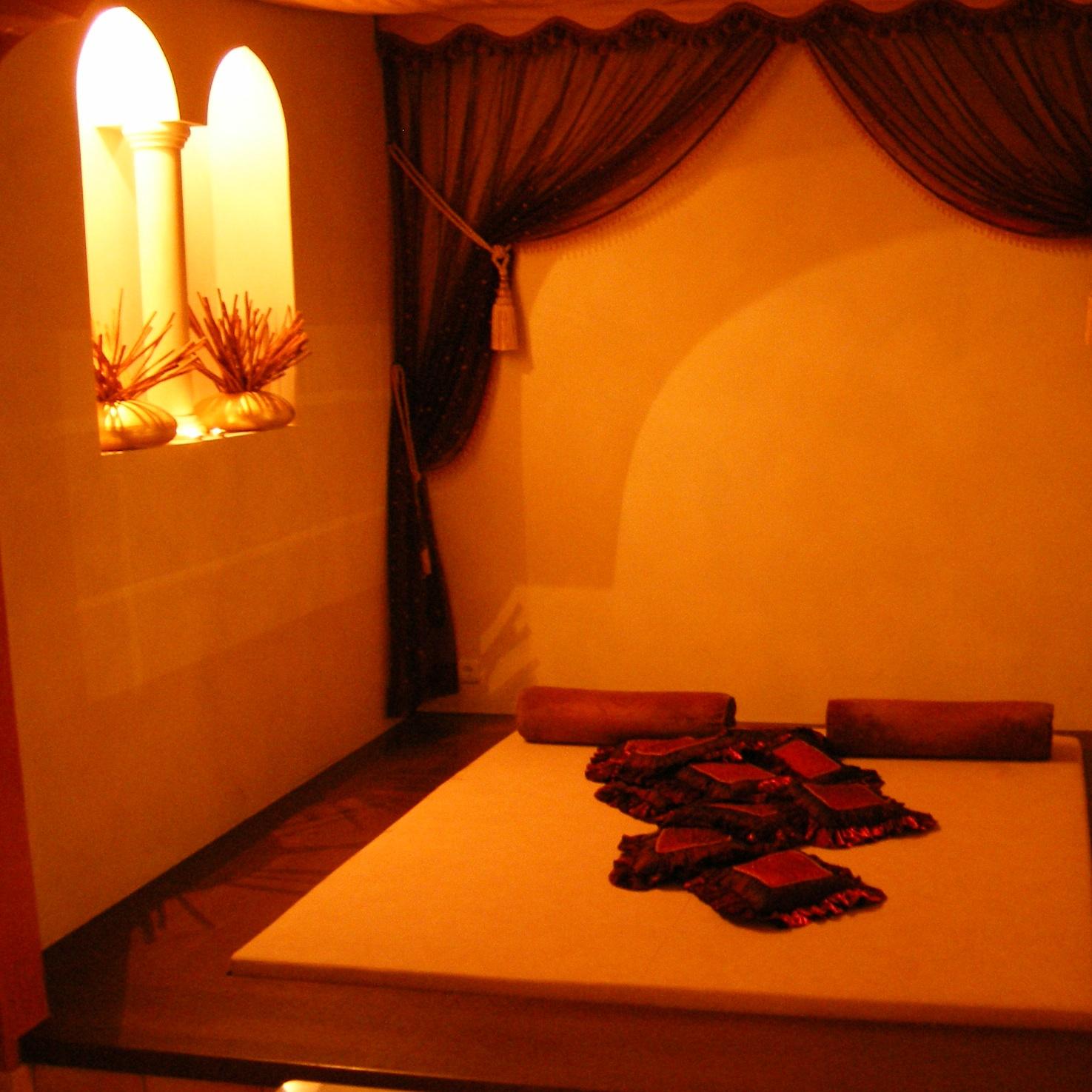 Кровать в арабском стиле