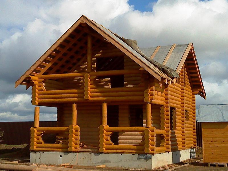 Проекты домов из оцилиндрованного бревна до 100 кв м с мансардой