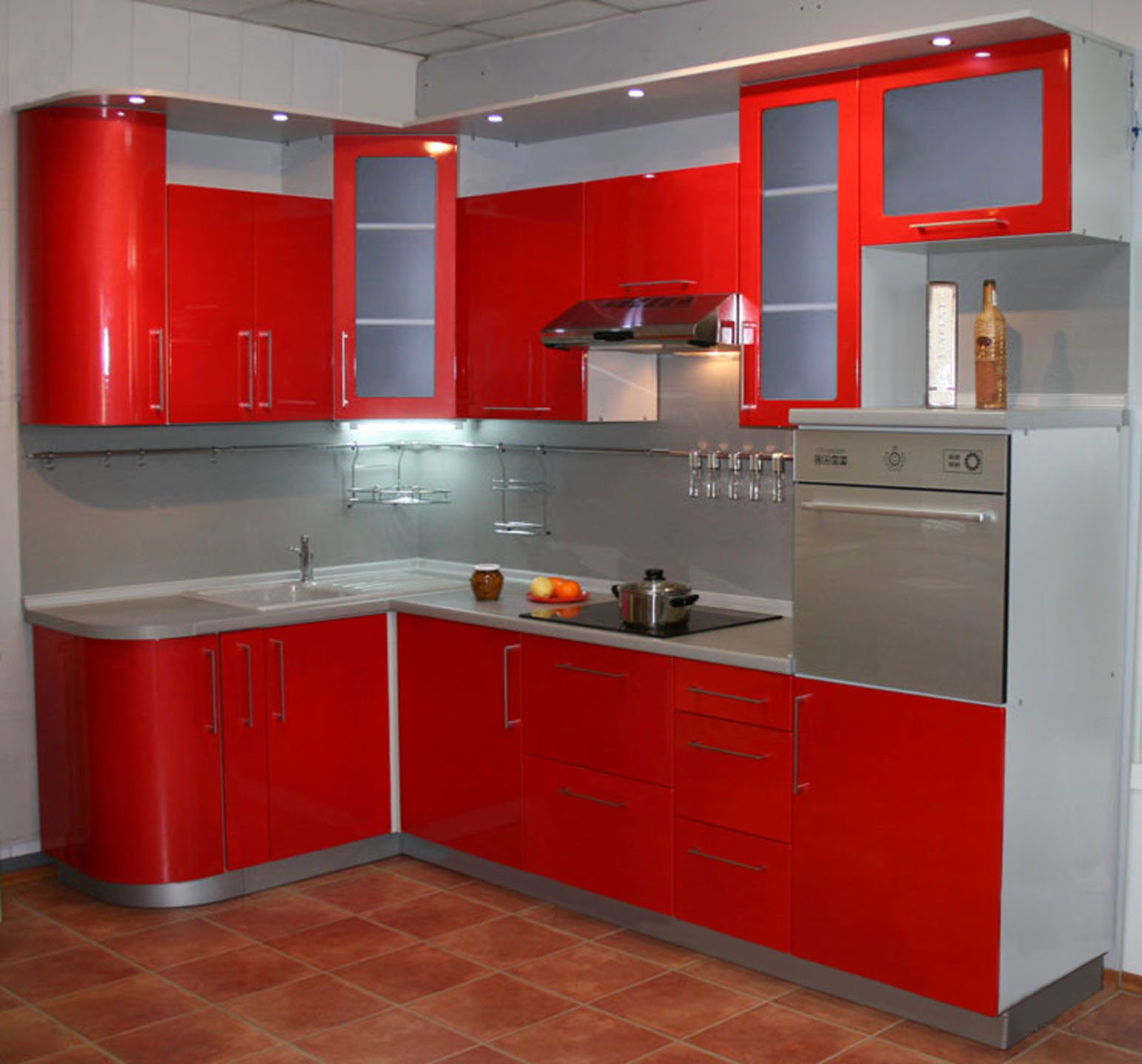 Кухонный гарнитур для маленькой кухни фото дизайн с пеналом