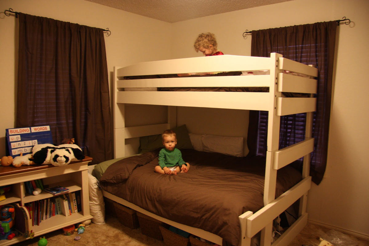 Мебель для комнаты родителей и ребенка