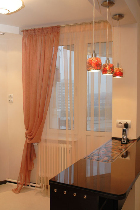 Красивые занавески на кухню с балконной дверью современный дизайн