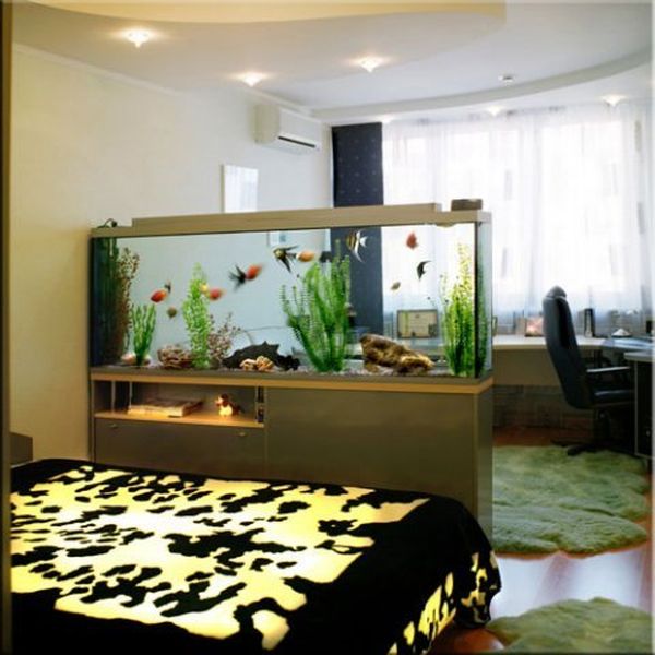 Интерьер с аквариумом в квартире